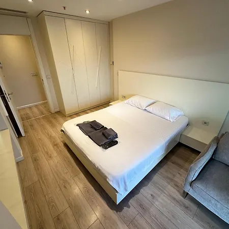 Ottomare Sea, View, Pool, Gym Apartment *